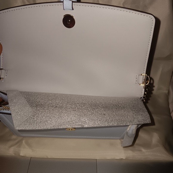 Purse - Picture 7 of 8